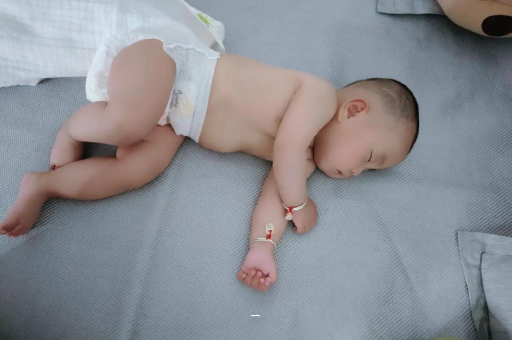 浮梁怀孕肚子撑的难受